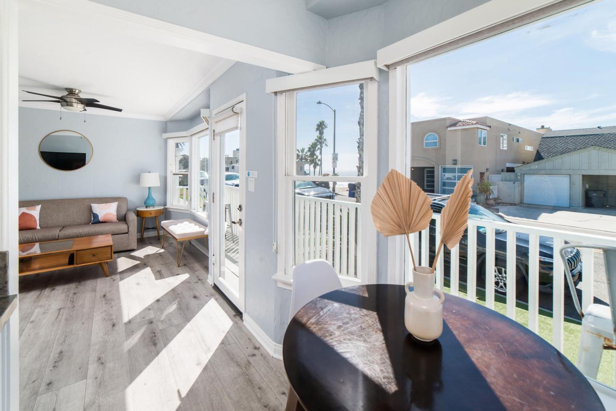 Pacific Bungalow In Oceanside With Backyard & Tiny House Buitenkant foto