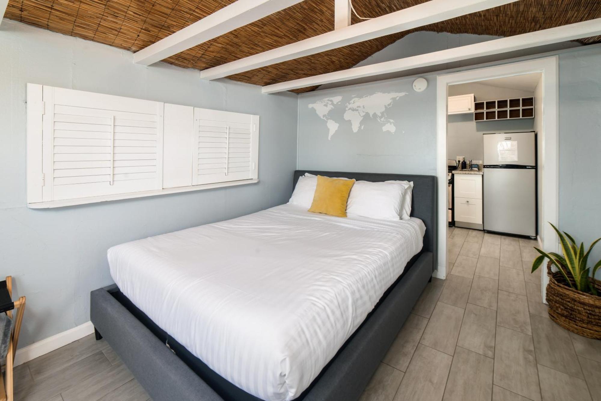 Pacific Bungalow In Oceanside With Backyard & Tiny House Buitenkant foto