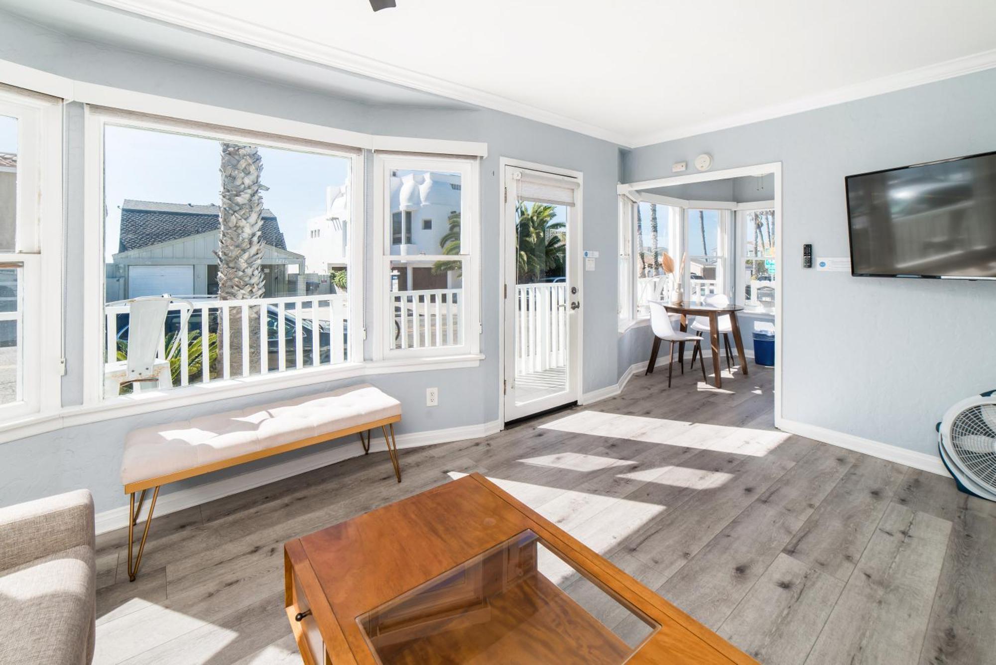 Pacific Bungalow In Oceanside With Backyard & Tiny House Buitenkant foto