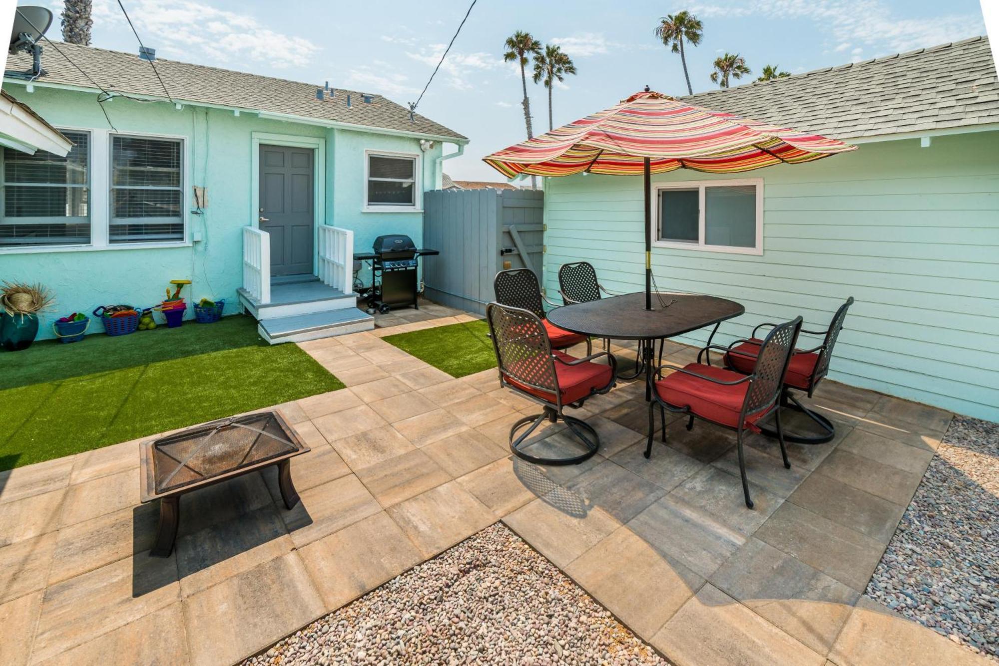 Pacific Bungalow In Oceanside With Backyard & Tiny House Buitenkant foto