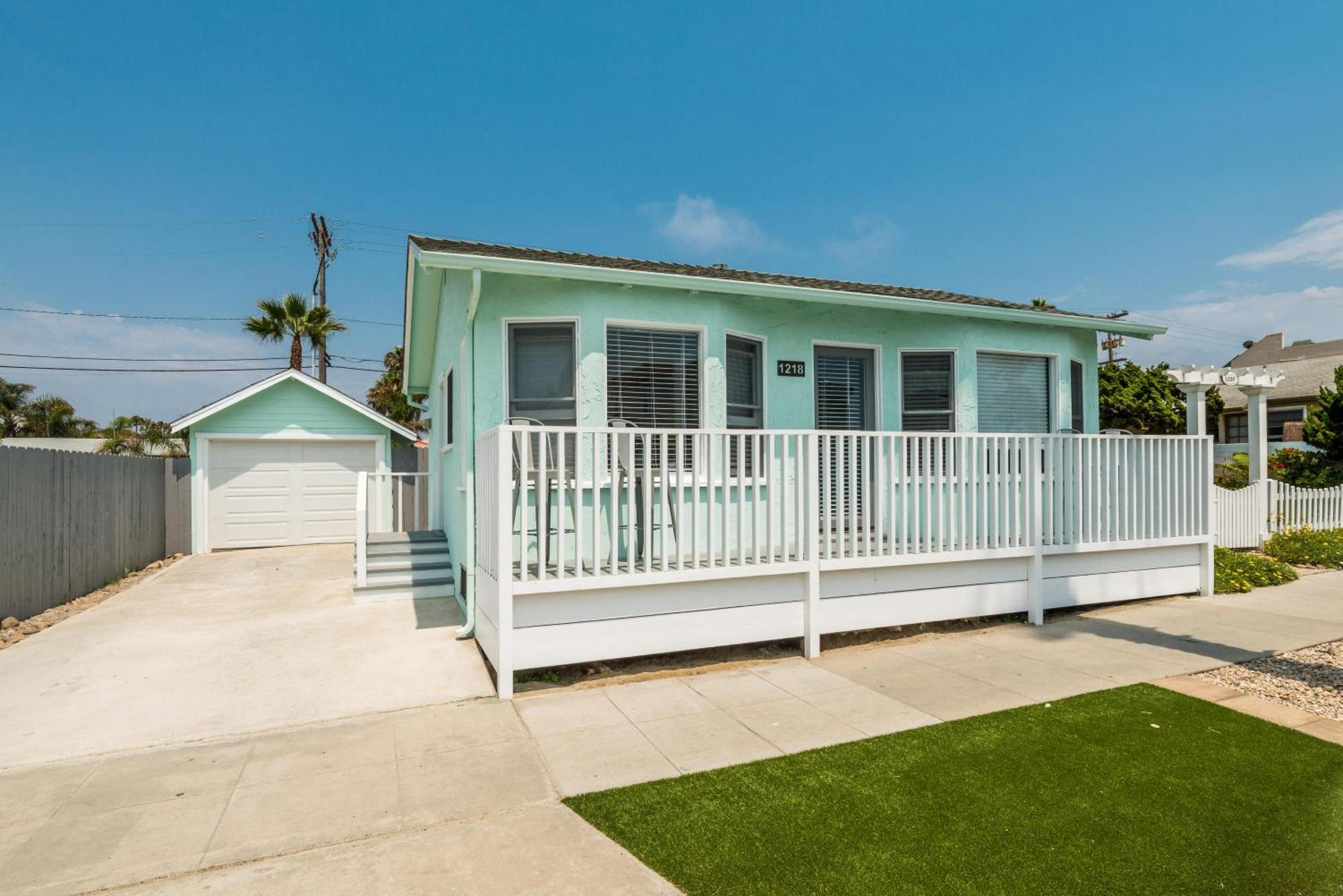 Pacific Bungalow In Oceanside With Backyard & Tiny House Buitenkant foto